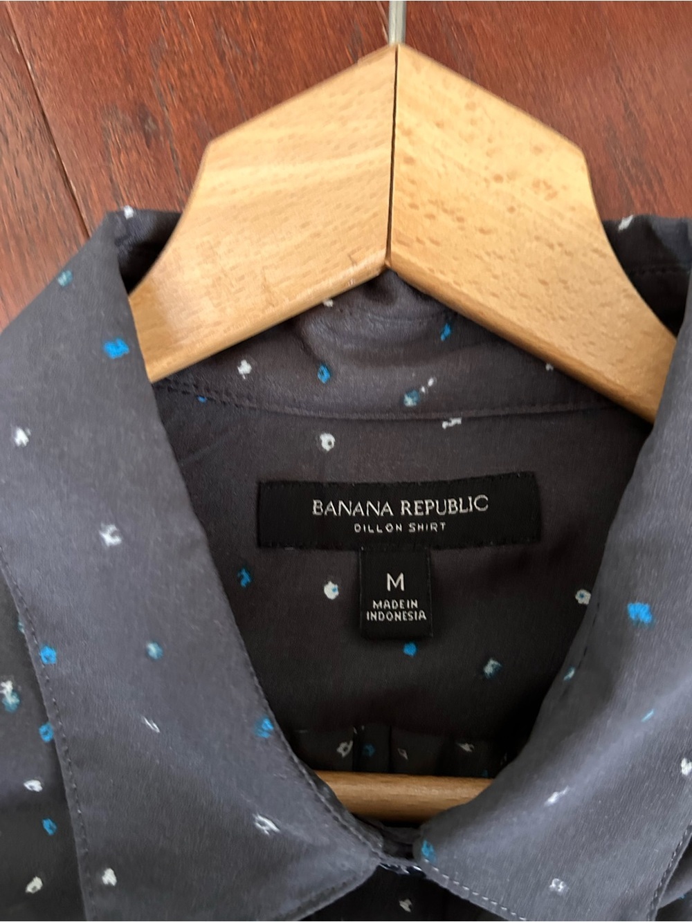 Banana Republic Ombre Speckle
Dotted Button-Down Blouse Size Medium Medium - Picture 6 of 7